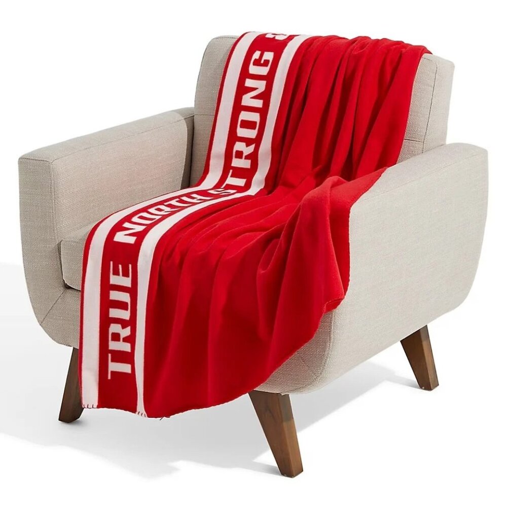 Hudson's Bay HBC True North Strong and Free Fleece Throw Blanket NEW NWT